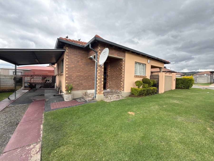 3 Bedroom Property for Sale in Waterval East North West